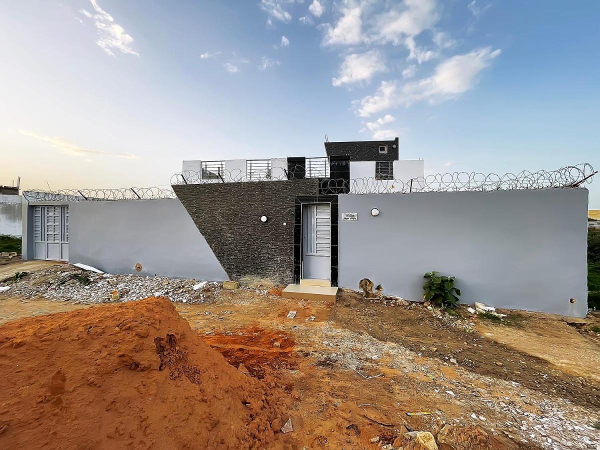 Villa Adja Nafy A Saly Gandigal エクステリア 写真