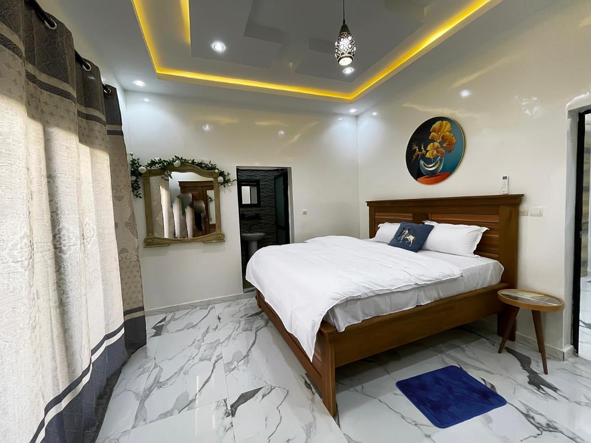 Villa Adja Nafy A Saly Gandigal エクステリア 写真