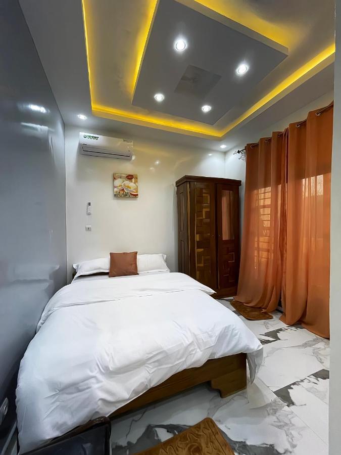 Villa Adja Nafy A Saly Gandigal エクステリア 写真