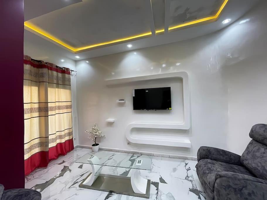 Villa Adja Nafy A Saly Gandigal エクステリア 写真