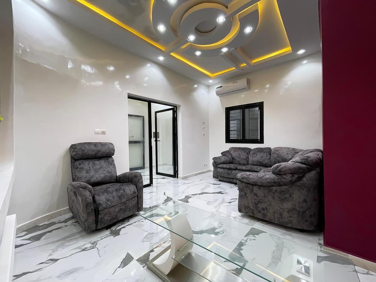 Villa Adja Nafy A Saly Gandigal エクステリア 写真