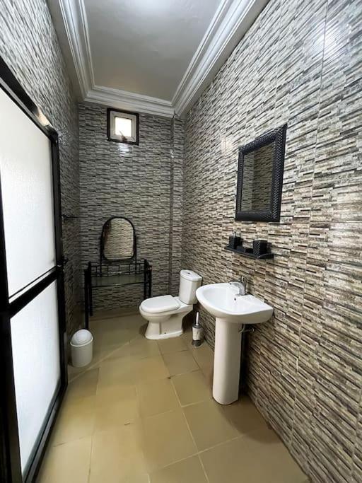 Villa Adja Nafy A Saly Gandigal エクステリア 写真